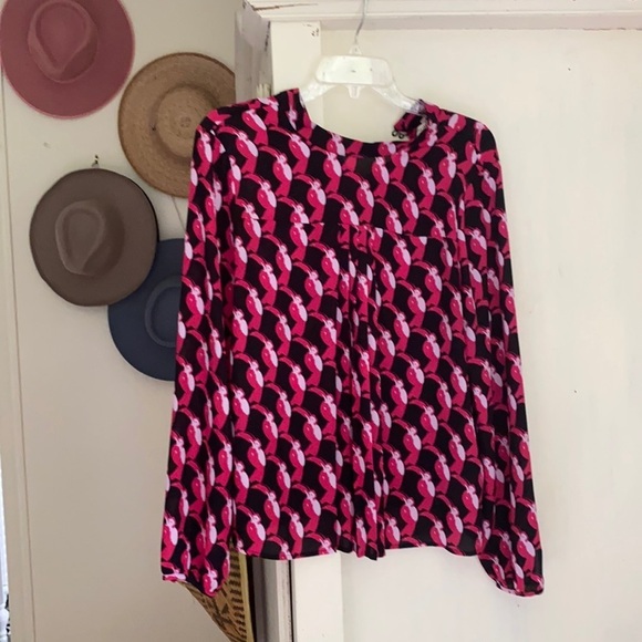 AVEC LES FILLES - Picture 1 of 6